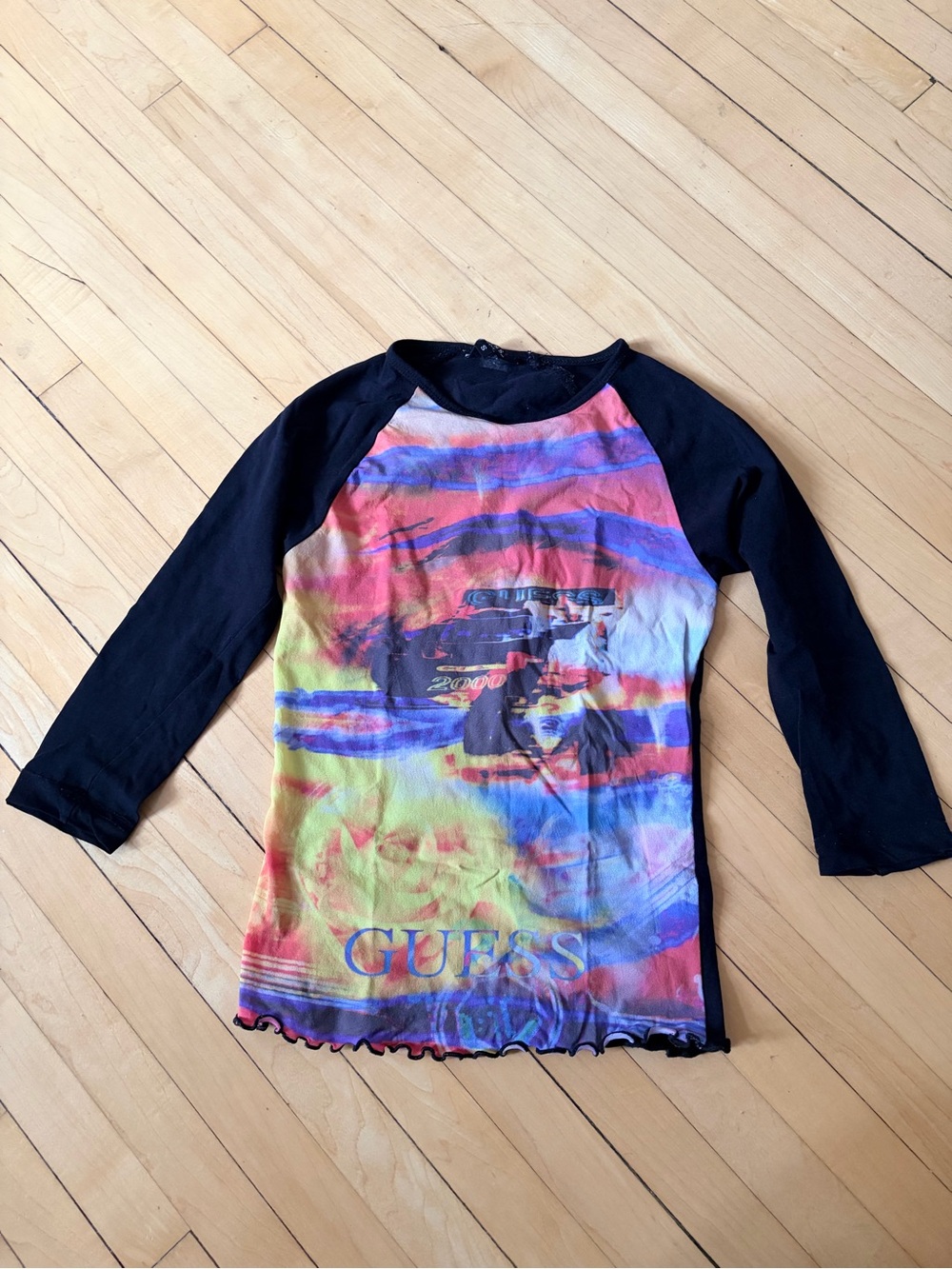 GUESS Retro 90s 3/4 Sleeves Slightly Sheer Top